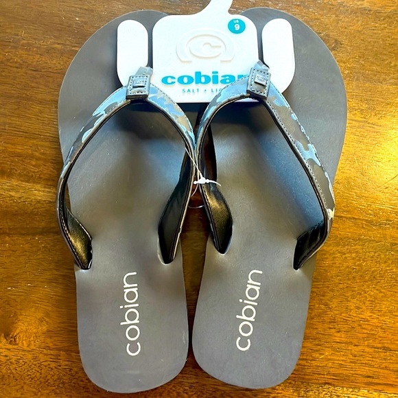 Cobian Shoes New Corbin Women Flip Flops Gray Camp Poshmark